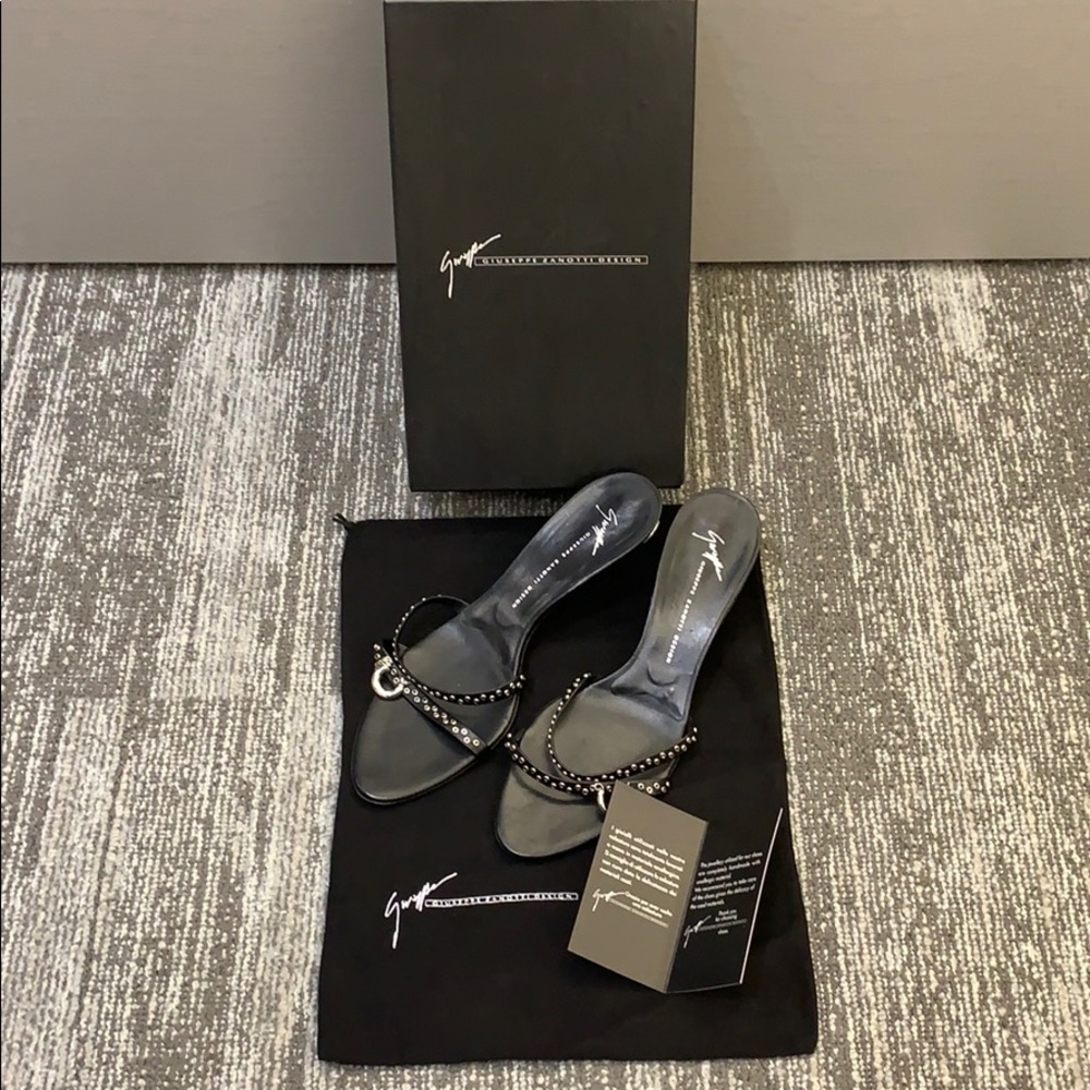 NEVER WORN Giuseppe Zanotti Sandals w/Kitten Heel